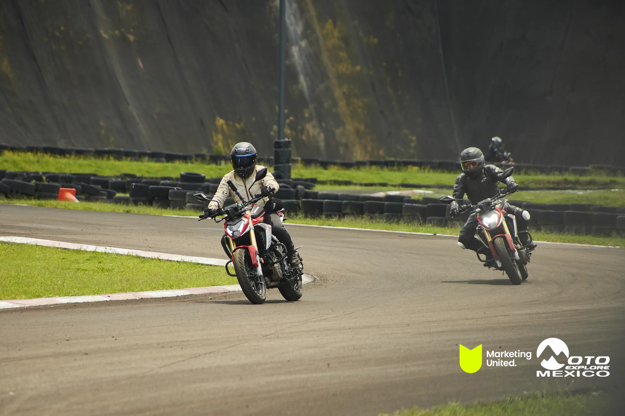 HUNK TRACKDAY 157